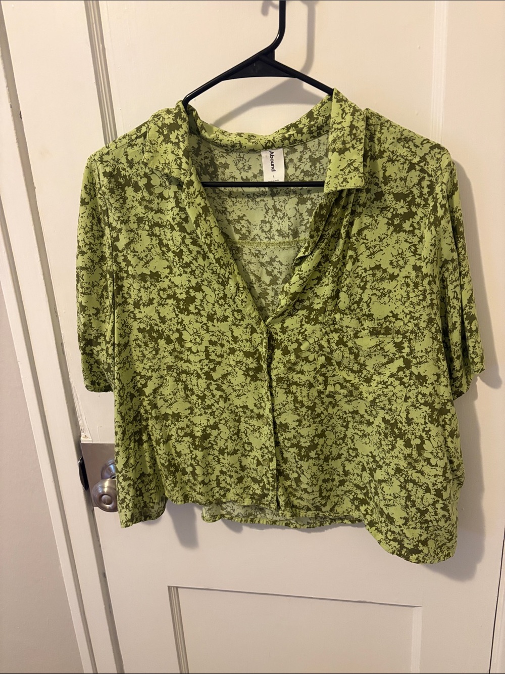 Abound Cropped Women’s Blouse